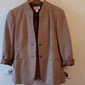 2 button brow blazer